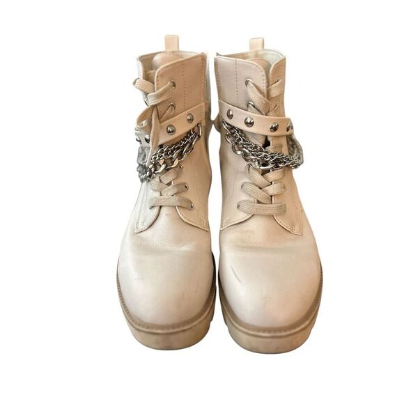 XOXO Priscie Women's‎ Chain-Accent Ankle Boots Off-White Casual - Picture 1 of 15